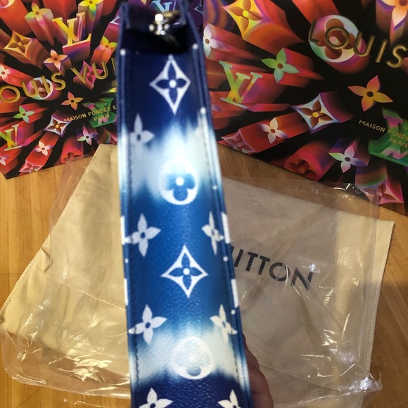 Brand NEW Authentic💯Louis Vuitton monogram pouch bag purse - Picture 5 of 7